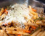 झटपट क्रीमी पास्ता(jhatpat creamy pasta recipe in hindi) रेसिपी चरण 5 फोटो