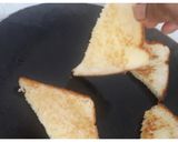 A picture of step 1 of Omelette Sandwich.