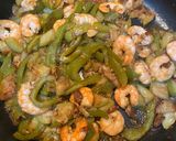 Foto del paso 4 de la receta: Espectáculo de verduras con langostinos
