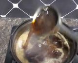 A picture of step 2 of Dum wali chai ☕.