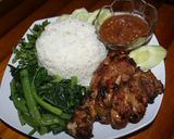 Foto langkah ke 3 dari resep Ayam bakar simple mantap (sambel trasi mentah).