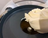 Foto del passaggio 3 della ricetta Cheesecake con crema ricotta mascarpone e confettura ai frutti di bosco