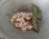 Foto langkah ke 2 dari resep Tumis Kangkung Saus Tiram.