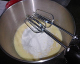 Foto del paso 2 de la receta: Bizcochuelo de vainilla súper esponjoso