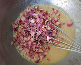 Foto del paso 9 de la receta: Bizcocho de pétalos, rosas con azahar y agua de rosas