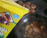 Foto del paso 3 de la receta: Brochetas de albóndigas súper sencilla