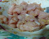 Foto del paso 1 de la receta: Pollo salteado con verduras al jengibre y salsa de ostras