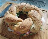 Foto del passaggio 10 della ricetta Treccia di focaccia natalizia 🎄🥯