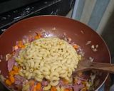 Foto langkah ke 3 dari resep Triple Cheese Macaroni.