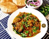 A picture of step 1 of Halwayi Style Gobhi Aloo Sabzi.