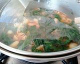 Foto del paso 4 de la receta: Sopa de coditos y espinacas