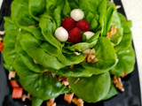 Lechuga viva con frambuesa y nueces