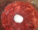 Foto langkah ke 1 dari resep Red and White Panna Cotta.