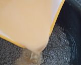 ऑरेंज बॉम्बे कराची हलवा (orange bombay karachi halwa recipe in marathi) रेसिपी स्टेप 3 फोटो