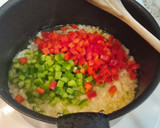 Foto del paso 3 de la receta: Jamoncitos de pollo guisados con verduras