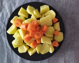 Foto del paso 1 de la receta: Patatas guisadas con costillas