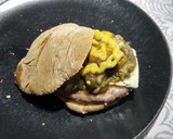 Foto del paso 10 de la receta: Hamburguesa con queso azul, escalivada y pan de yogur