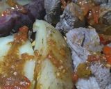 Foto del paso 2 de la receta: Recorte de cerdo sancochado al ají mala palabra con tomate