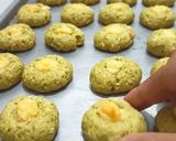Foto langkah ke 6 dari resep Matcha Coconut Cheese Cookies.
