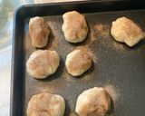 A picture of step 3 of Apple pie bites.