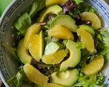 Foto del paso 7 de la receta: Ensalada de camarón con naranja y aguacate
