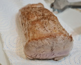 Foto del paso 2 de la receta: Solomillo de cerdo con salsa de piquillos y tomate