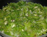 Foto del paso 4 de la receta: Habichuelas salteadas con ajos, cebolla y jamón