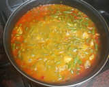 Foto del paso 6 de la receta: Habichuelas compuestas con carne de cochino, papas fritas y huevo duro