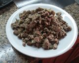Foto del paso 2 de la receta: Empanada de carne cortada a 🔪 cuchillo