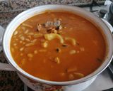 Foto del paso 3 de la receta: Alubias con anillas de calamar y mejillones