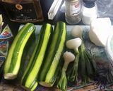 Une image de l'étape 1 de Velouté de courgettes.