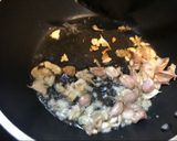 รูปขั้นตอนการทำที่ 1 ของ ข้าวต้มหมูสับเห็ดหอม
