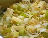 Une image de l'étape 2 de 🍲 Mijoté de PDT et poireaux.