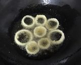 Foto langkah ke 4 dari resep Onion Ring (renyah tahan lama).