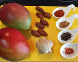 Foto del paso 1 de la receta: Chutney de mango con dátiles