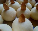 नारियल लड्डू (nariyal ladoo recipe in Hindi) रेसिपी चरण 3 फोटो