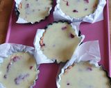 Une image de l'étape 5 de Tartelettes au chocolat blanc framboises.