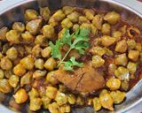 A picture of step 4 of Fresh Chana Masala Curry / Harbara Chana / Green Chickpeas 💚.