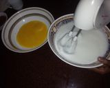 A picture of step 4 of Almond raisin sponge cake.