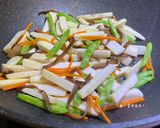豆皮肉絲炒鮮蔬的食譜步驟3照片