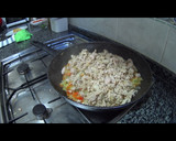 Foto del paso 5 de la receta: Hojas de col rellenas de verduras, pollo y arroz
