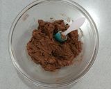 Foto langkah ke 2 dari resep Triple Chocolate Cookies.