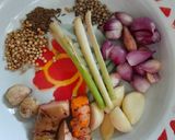 Foto langkah ke 2 dari resep Soto Santan (Ayam).