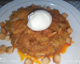 Foto del paso 8 de la receta: Col con patatas, huevo Mollet y refrito de ajos