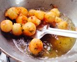 A picture of step 3 of Malai kofta (creamy kofta balls curry).
