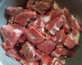 Foto langkah ke 1 dari resep Semur Daging Dan Telur.