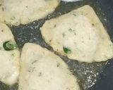 A picture of step 4 of Fried Mayonnaise Bread.