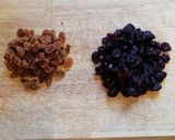 Une image de l'étape 2 de Sablés aux canneberges et raisins secs 😊.
