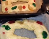 A picture of step 7 of Roscón de reyes. (Three kings cake).