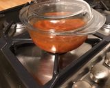 Une image de l'étape 4 de Sauce tomate épicée à l'ail, oignon et persil (pour pâtes).